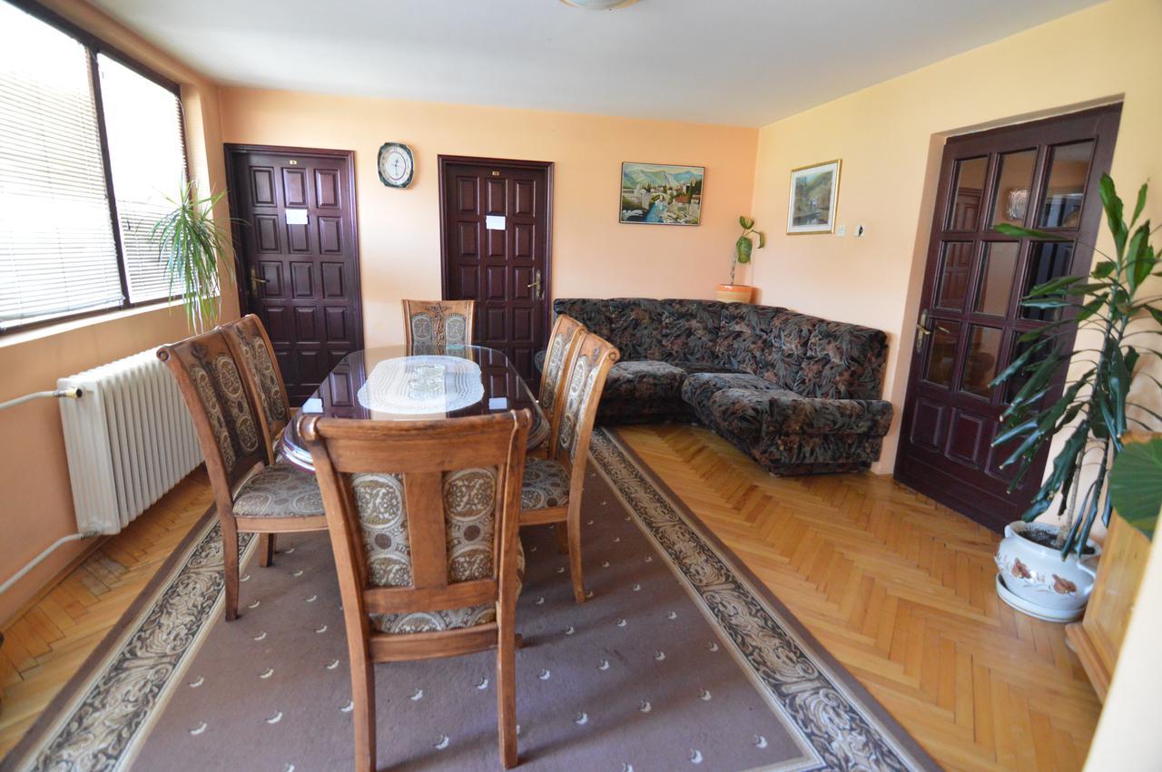 Hotel 24 Jul Pljevlja Extérieur photo