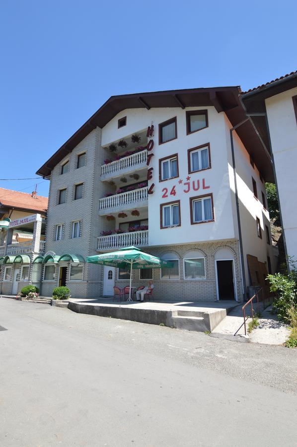 Hotel 24 Jul Pljevlja Extérieur photo